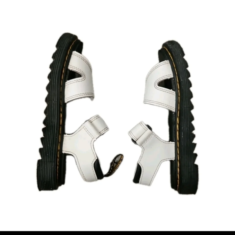 Dr. Martens Kids White Leather Junior Vossie Trendy Strappy Sandals 1